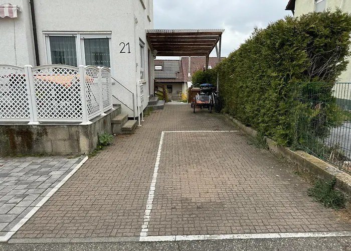 Hyra Living- In Nahe A81